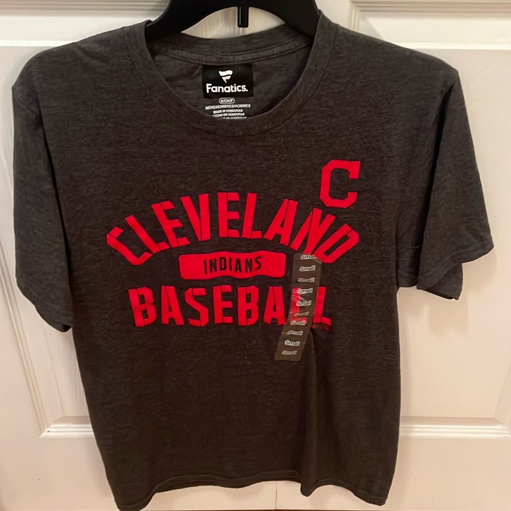 NWOT Fanatics Men’s Cleveland Indians T Shirt